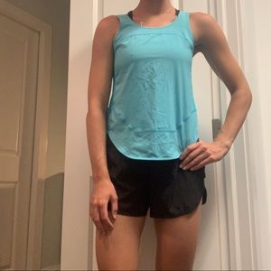 Lululemon running shirt